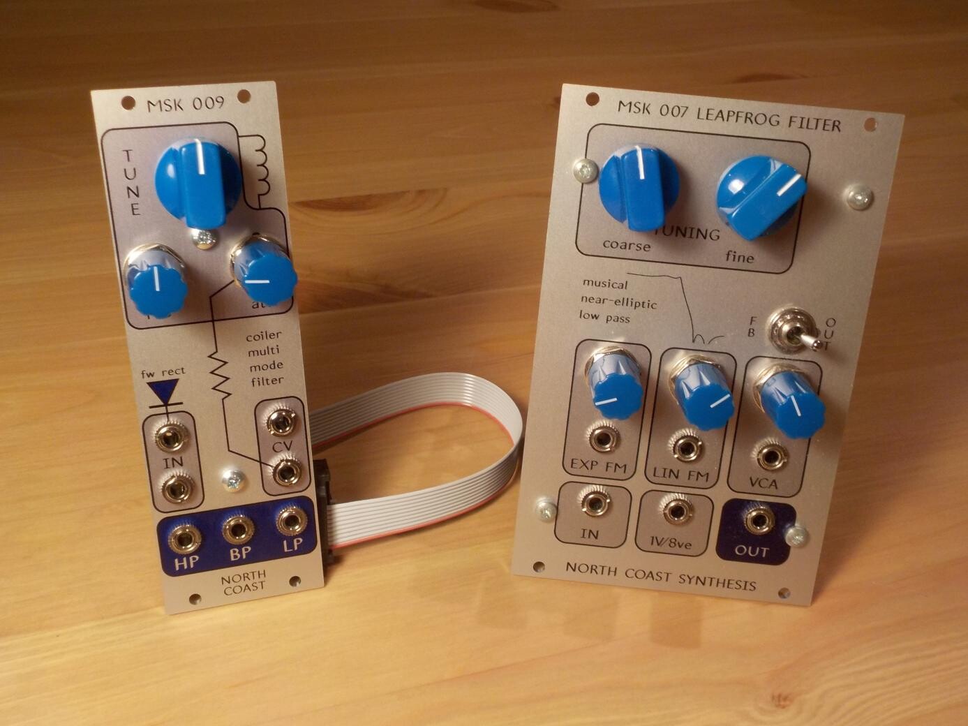Coiler and Leapfrog with blue knobs