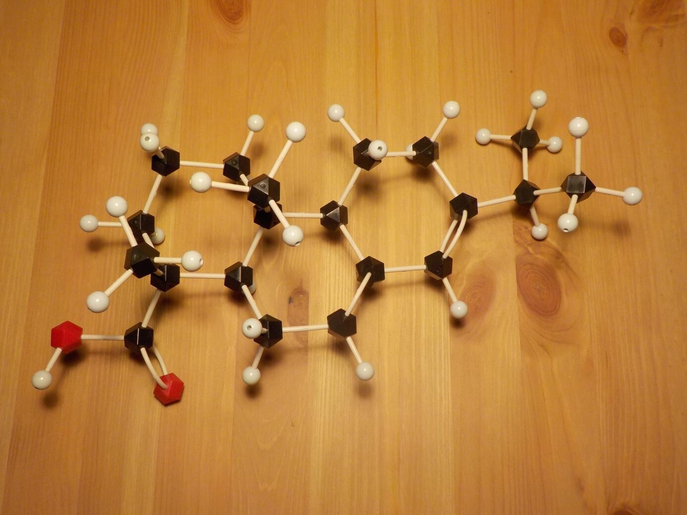 molecular model of abietic acid